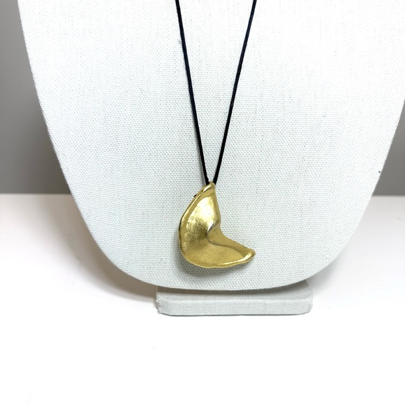 Miriam Haskell Fortune Cookie Pendant - Picture 2 of 6